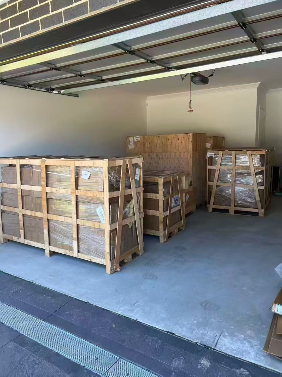 加拿大温哥华王女士海运家具顺利签收