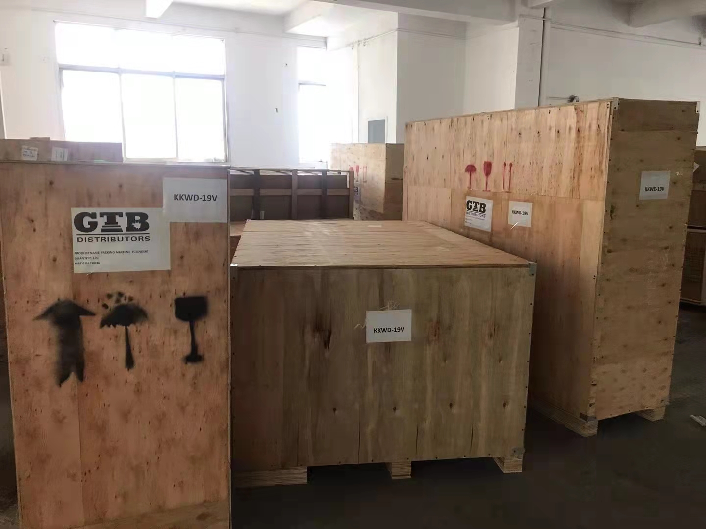 中国到加拿大快递费、邮费是多少